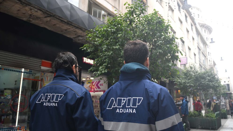 En la city siguen los operativos contra las cuevas de dólar blue