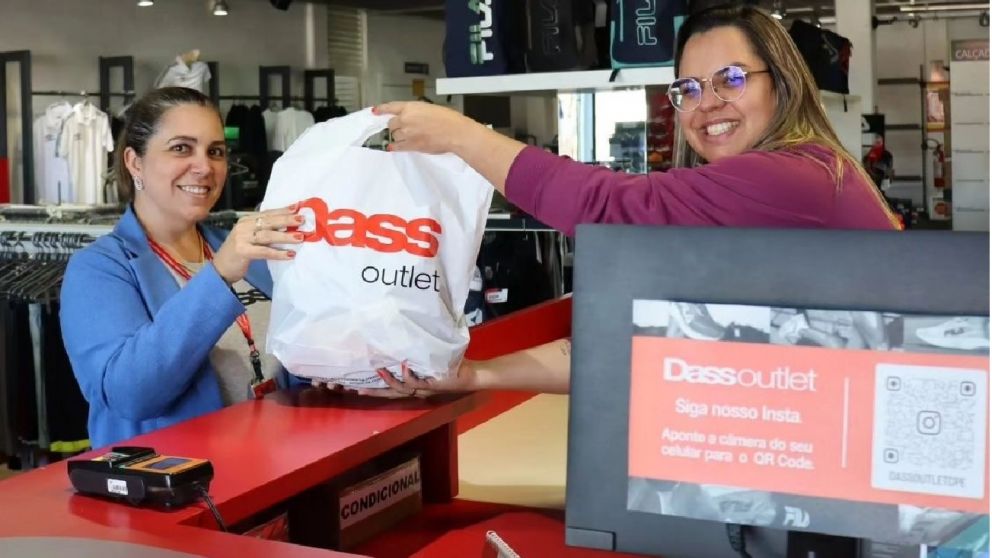 Dass deberá frenar los despidos de trabajadores