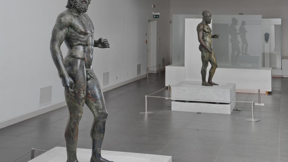 Los bronces de Riace, la exposición del nudismo en Barcelona