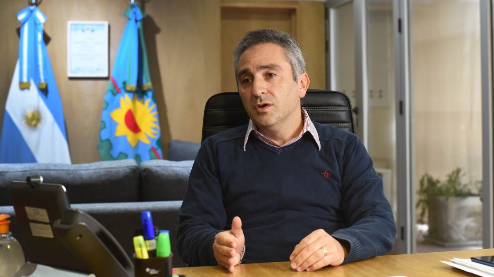 Larroque advirtió que que se está viviendo "una peligrosa autoproscripción de un sector del oficialismo