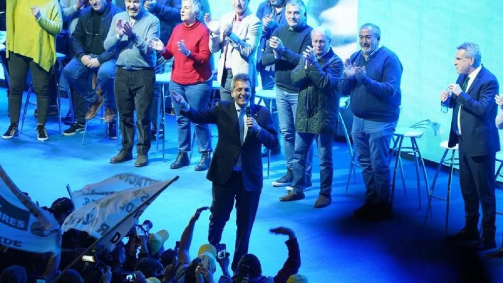 Milei mantiene en su mira al sindicalismo, la CGT conf�a en Massa