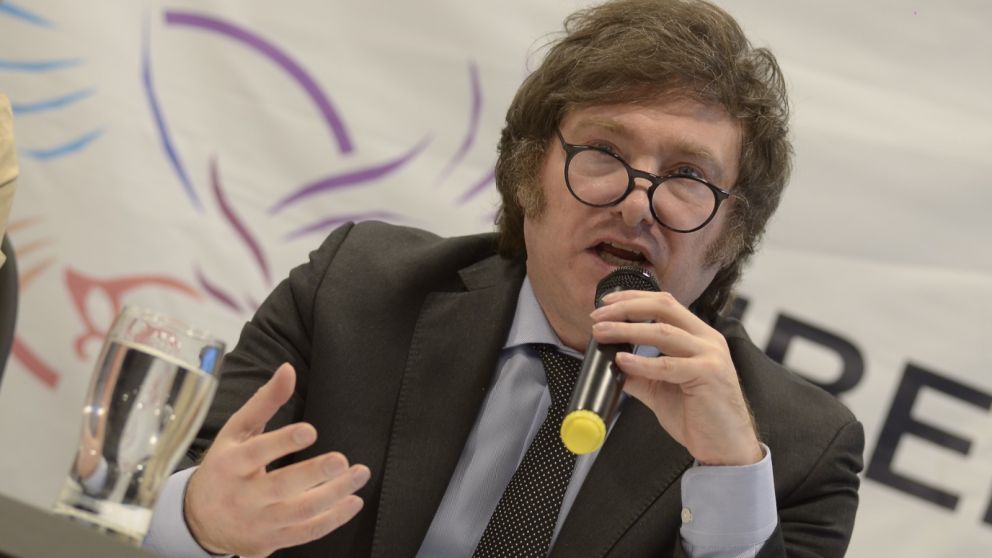 Javier Milei le respondió a Alberto Fernández