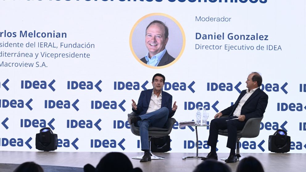 Melconian particip� del 59� Coloquio de IDEA