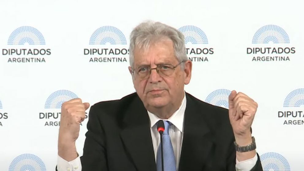 Rubinstein canceló su participación en el Coloquio de IDEA y no habrá contrapunto con la oposición