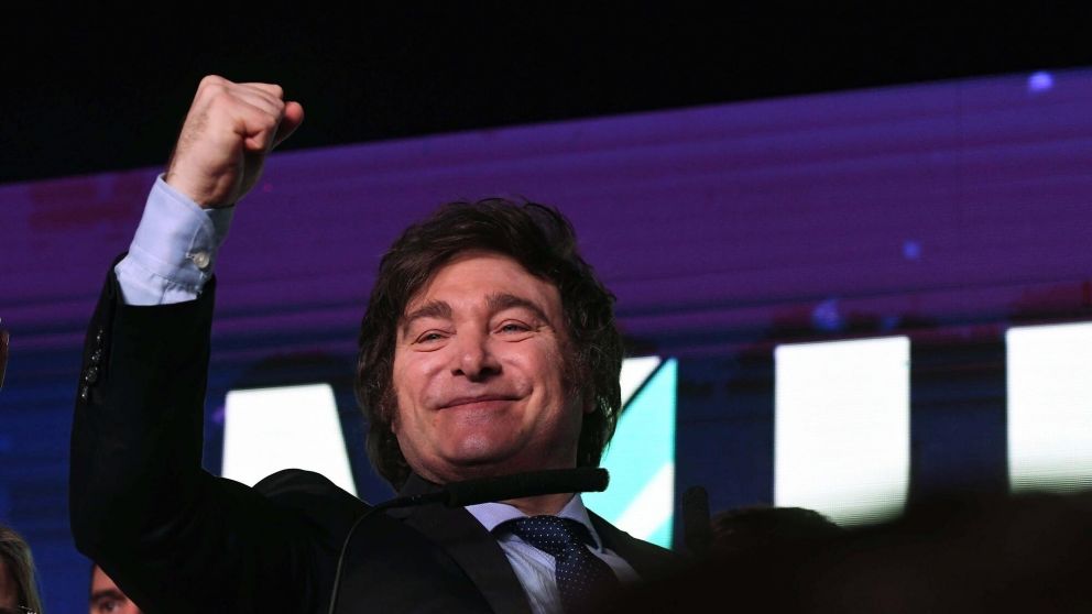 Un triunfo de Javier Milei en las elecciones cambia el panorama para los bancos