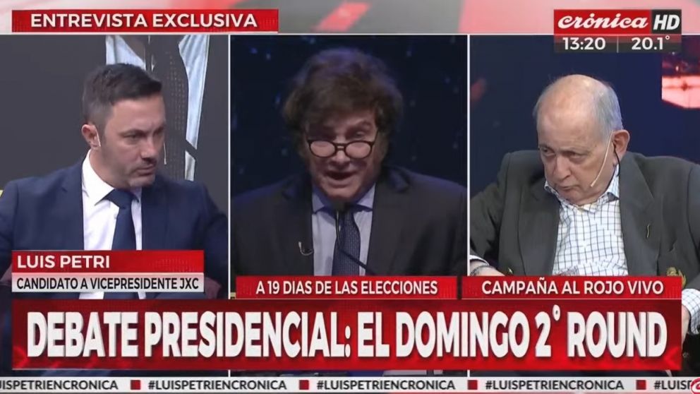 Luis Petri visita los estudios de Crónica HD.