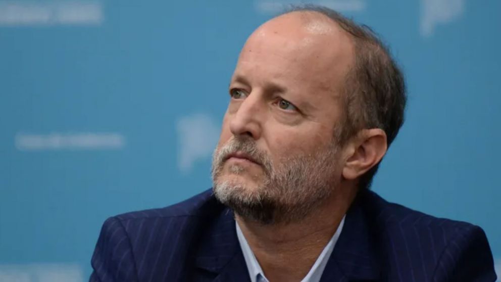 El Gobierno bonaerense aceptó la renuncia de Martín Insaurralde como jefe de Gabinete en la Provincia.