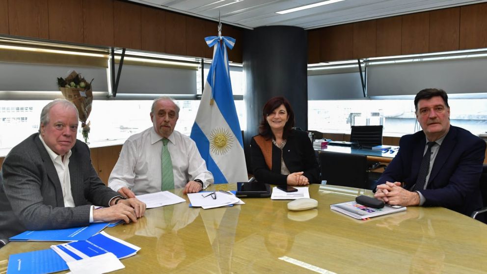 La ministra Olmos y su primera línea de funcionarios en Trabajo