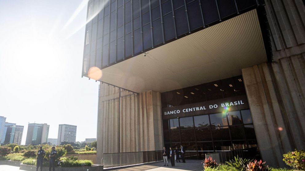 Las autoridades monetarias buscan una mejora �mucho m�s s�lida� de las expectativas de inflaci�n