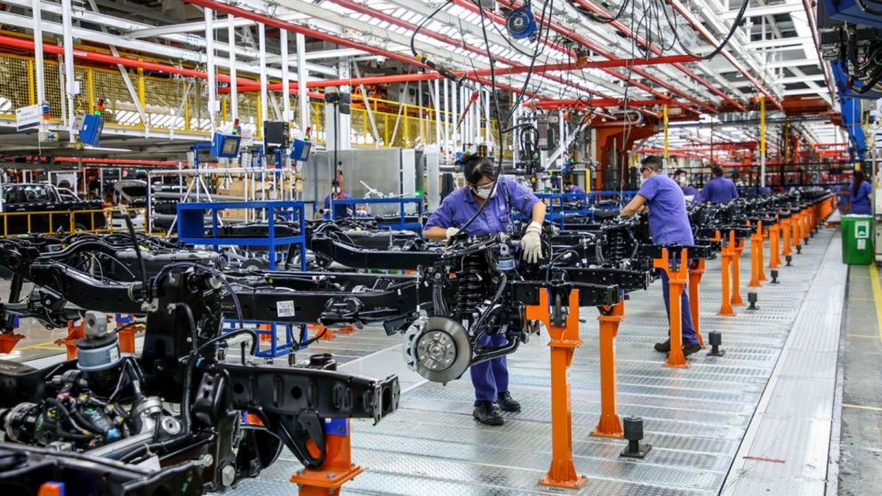 La industria volvió a crecer en abril y está 4% por arriba de diciembre