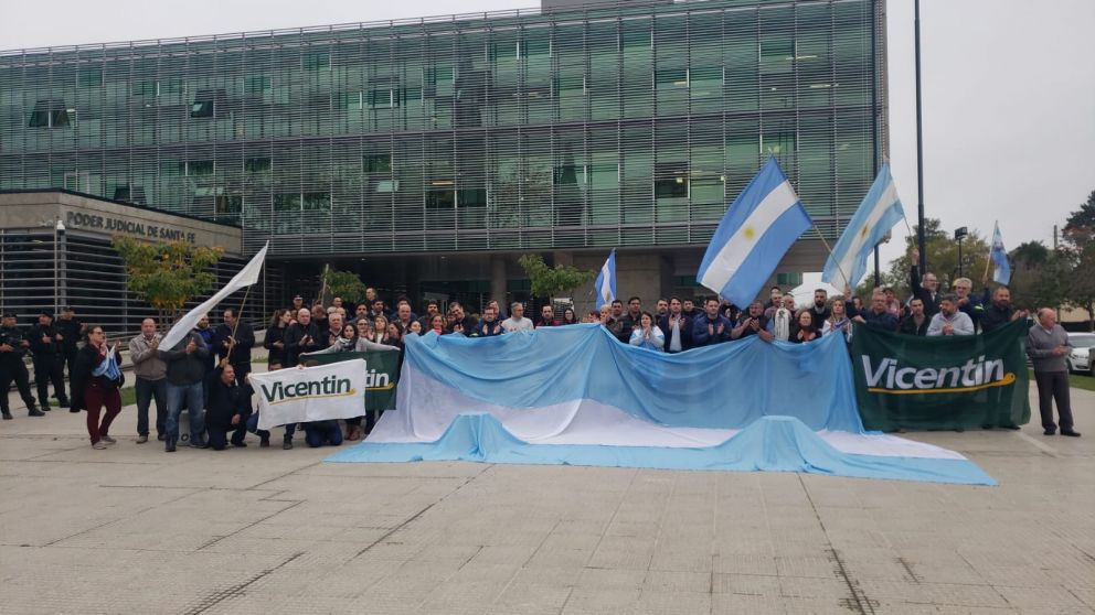 Empleados de Vicentin marcharon contra del cierre de la empresa