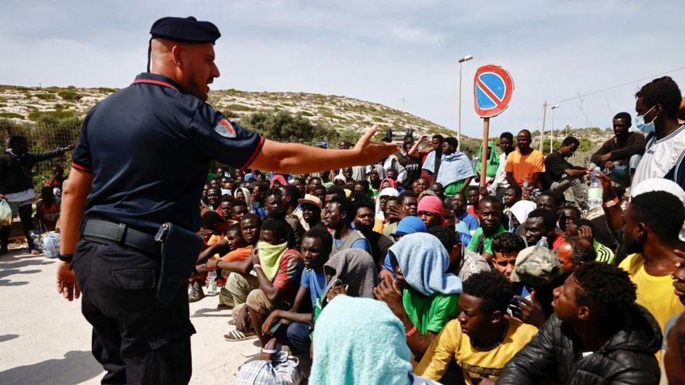 La semana pasada, más de 7.000 indocumentados llegaron a Lampedusa en menos de 48 horas