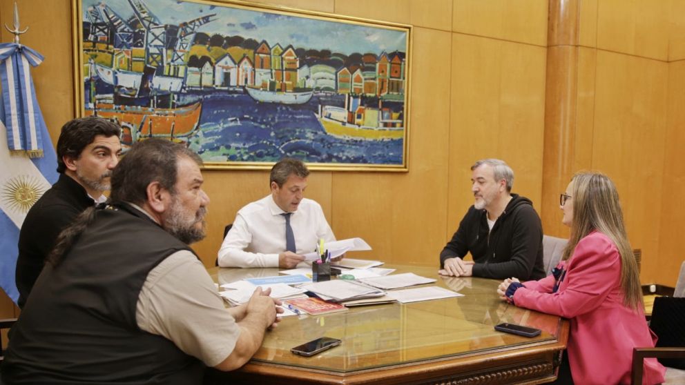 Avances para establecer una paritaria nacional de municipios