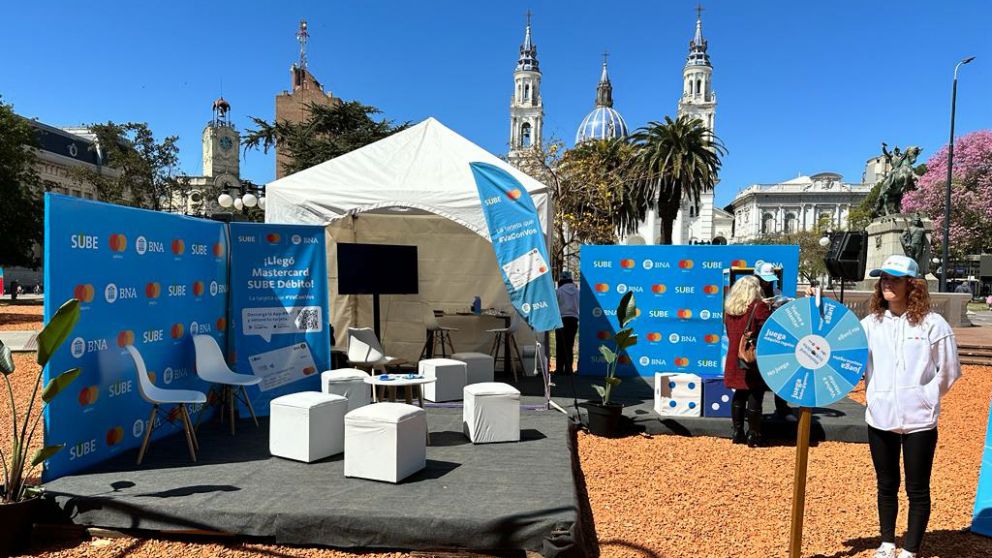 En el stand de BNA los vecinos pueden comenzar la gestión