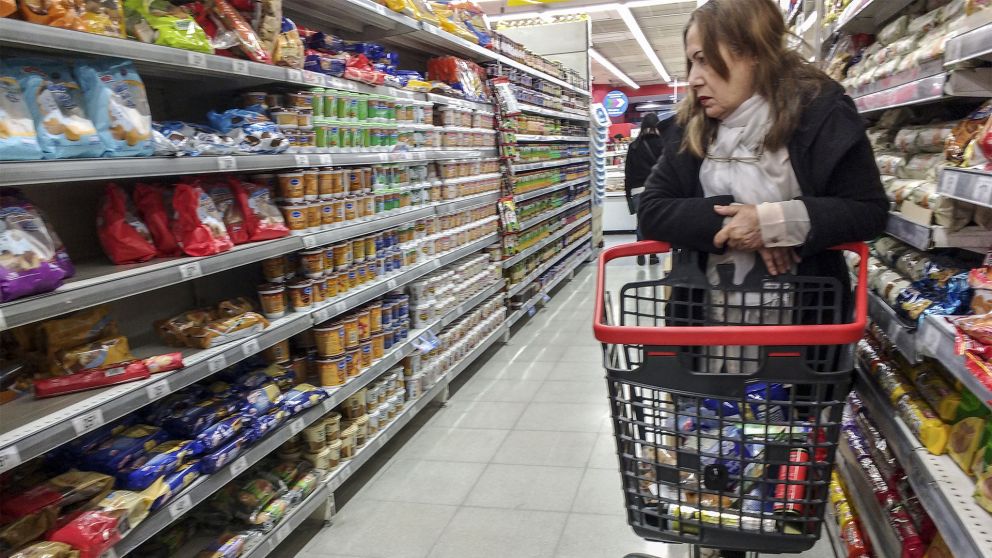 Los precios de alimentos siguen muy altos pero desaceleran tras el pico histórico