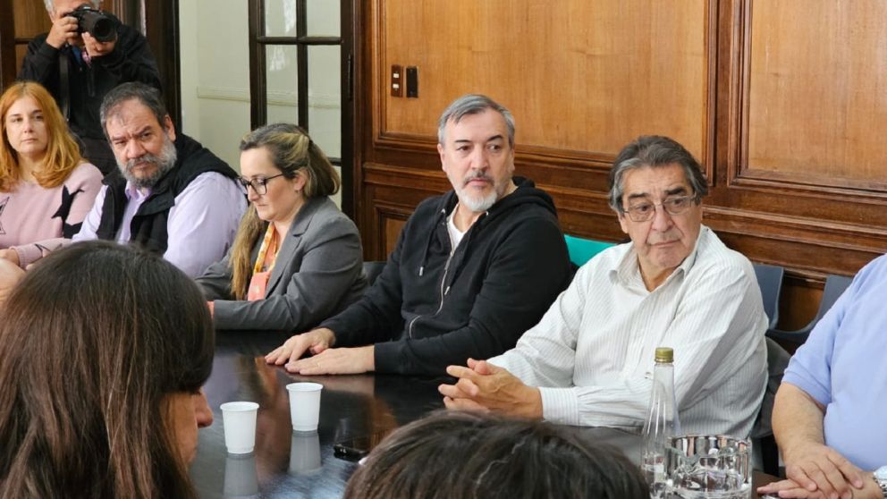 Paritarias, estatales retocaron su acuerdo con la suma fija como extra