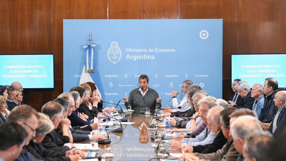 Encuentro con dirigentes sindicales