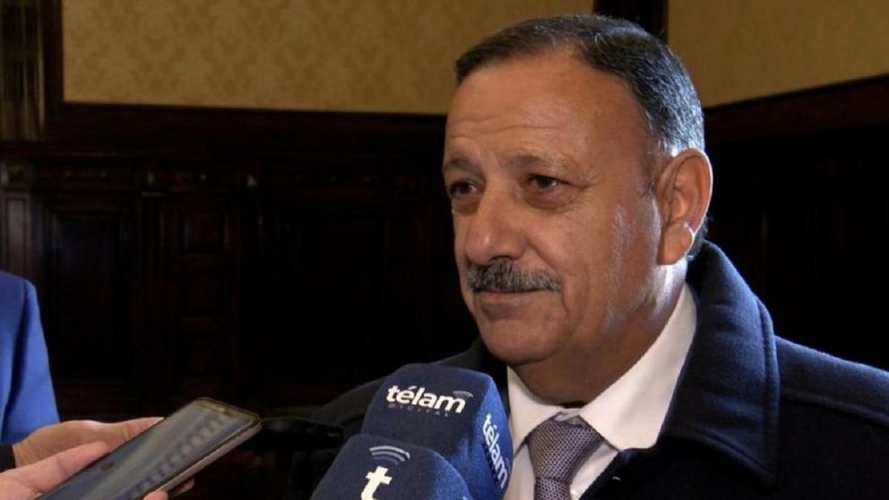 Ricardo Quintela puso en duda su continuidad en el cargo