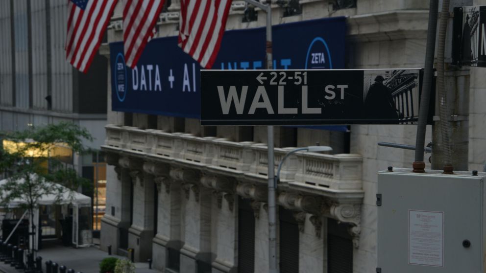 Wall Street cae en el abismo y se convierte en pesadilla para los activos argentinos