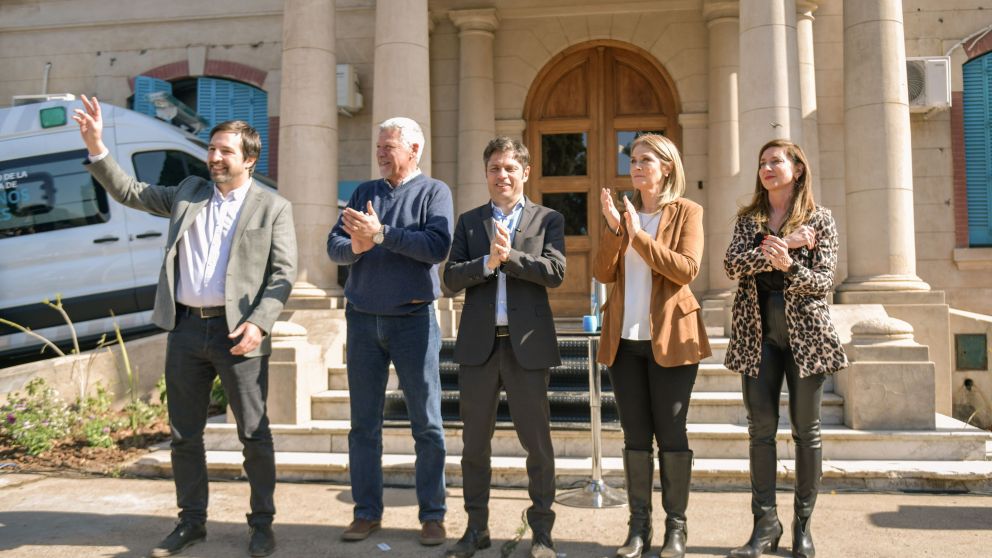 Kicillof visitó hoy Colón y Pergamino, donde inauguró obras y anunció nuevos beneficios del Banco Provincia.