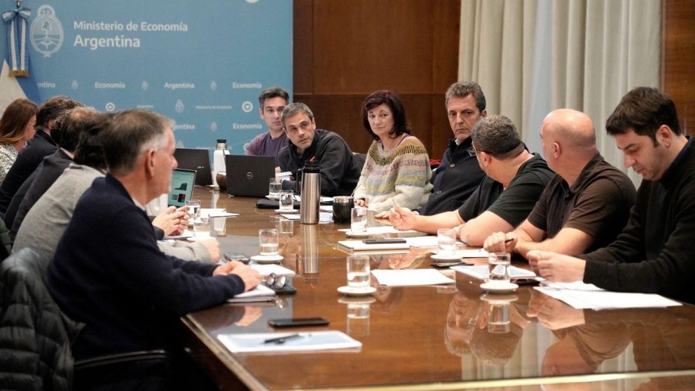 Reuni�n en el ministerio de Econom�a