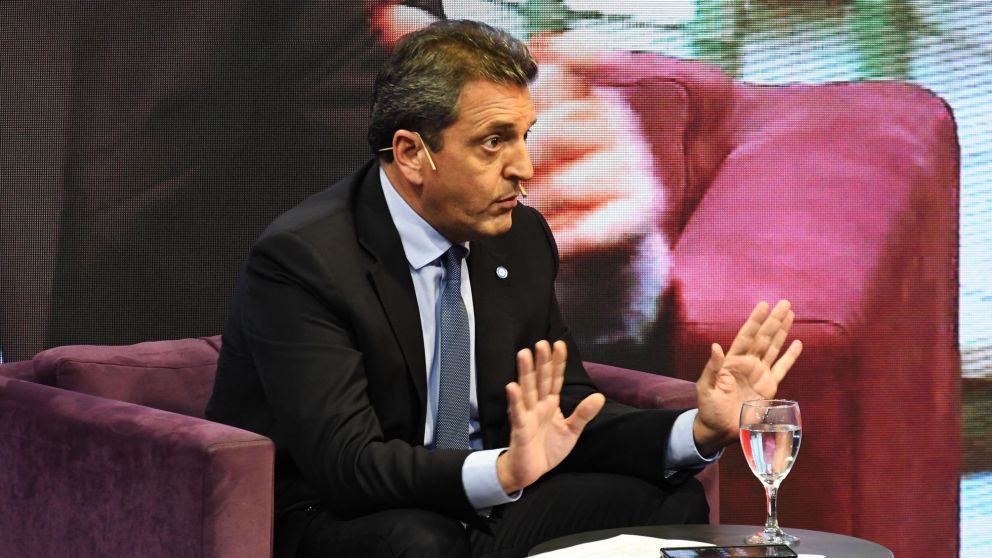 Massa se re�ne con el FMI