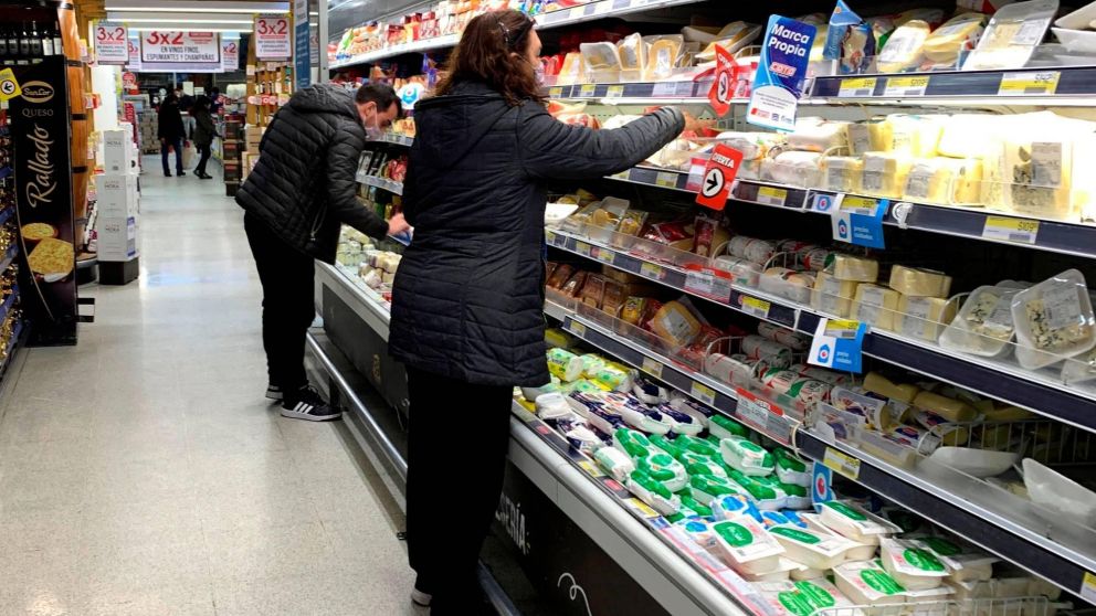 Massa busca aminorar el impacto del dólar con un acuerdo de precios hasta noviembre