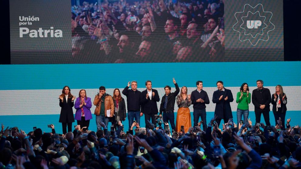 La dirigencia de Unión por la Patria salió a reconocer errores y busca modificar el rumbo para ganar en octubre.