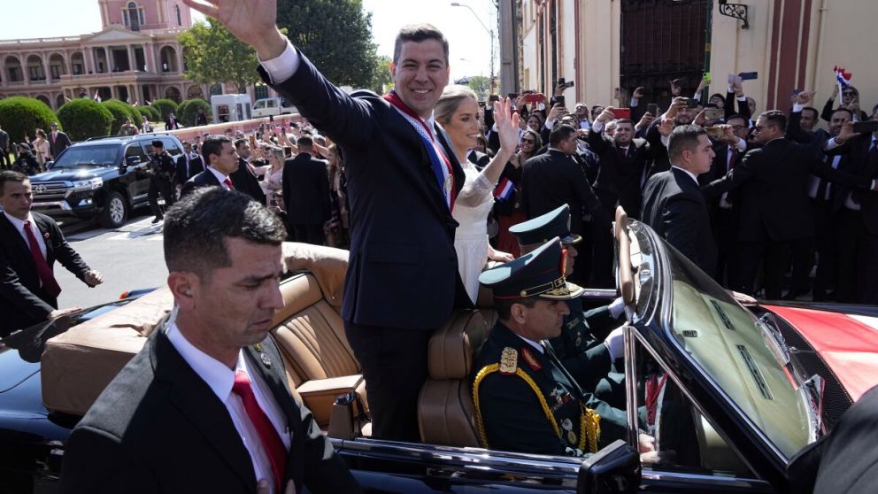 Cambio de gobierno en Paraguay: toma de mando de Santiago Pe�a