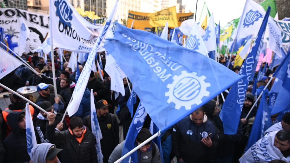 Paritaria UOM Siderúrgicas, acuerdo con algunas empresas, Techint dijo "no"