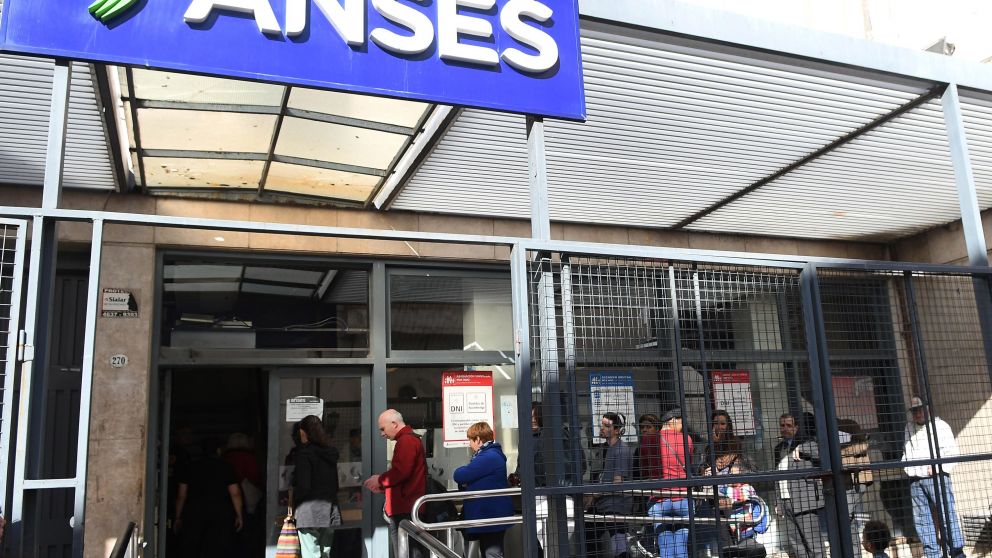 La Anses, en el centro del debate económico