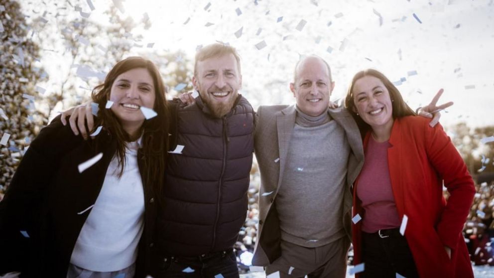 Daniela Vilar, Federico Otermín, Martín Insaurralde y Marina Lesci en el acto de cierre de campaña.