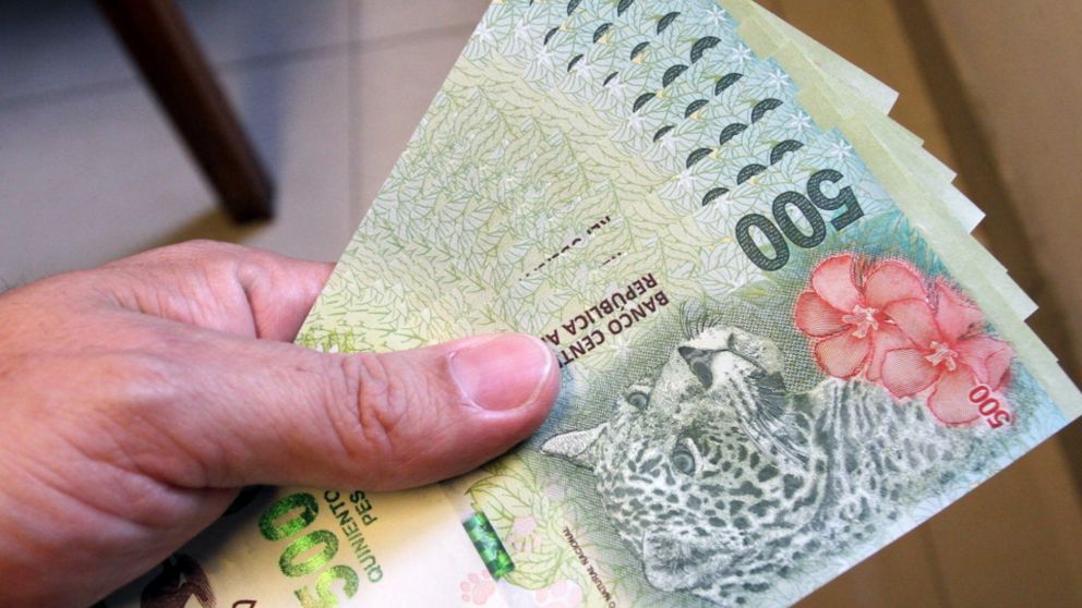Día del Pädre 2023 en Argentina: se confirmó el pago de un bono