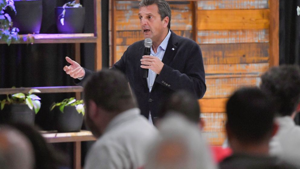 El ministro y candidato, de campaña por Córdoba