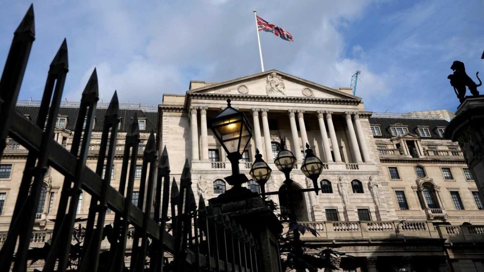 El Banco de Inglaterra lleva sus tasas al mayor nivel en quince años