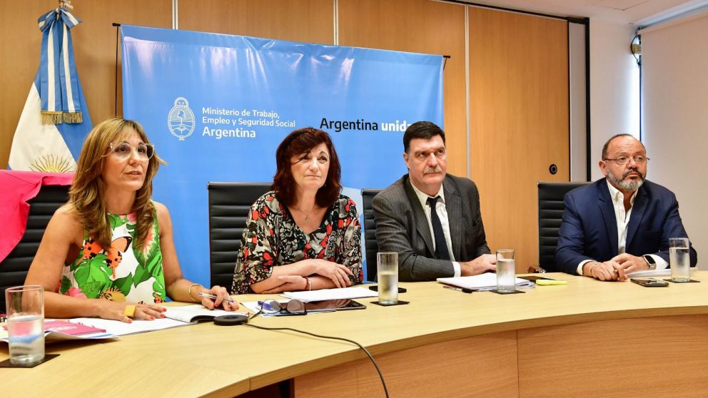 El Gobierno, hasta ahora, apostó a la negociación colectiva sin apelar a sumas fijas ante la inflación