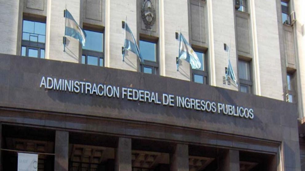 Antes de las medidas, la recaudación empeoró y cayó casi 5% real