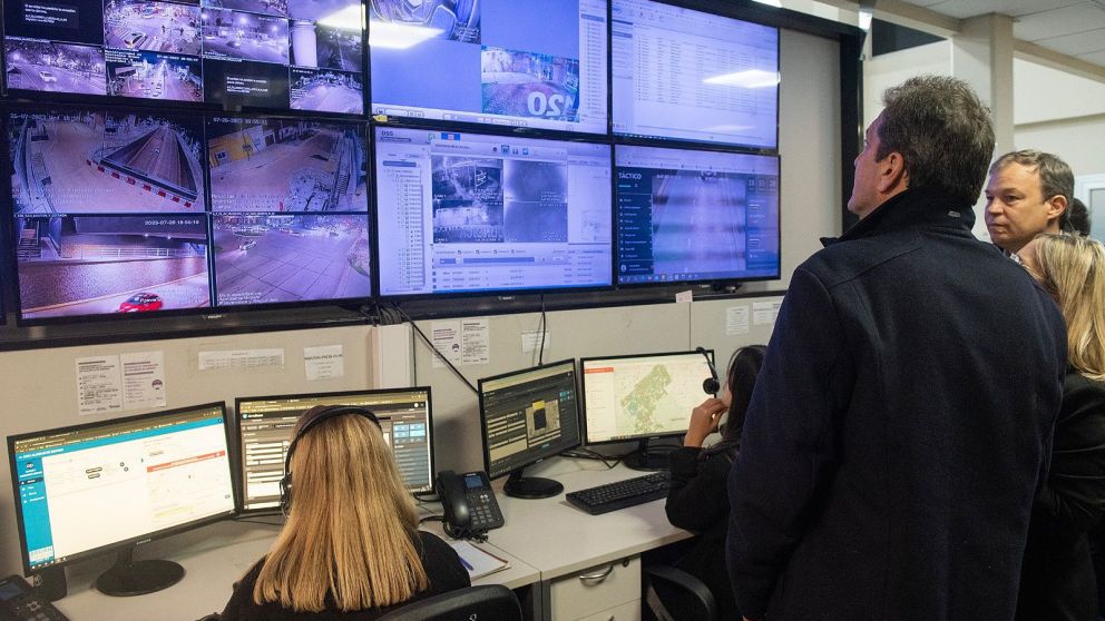 Massa en el Centro de Monitoreo de Almirante Brown