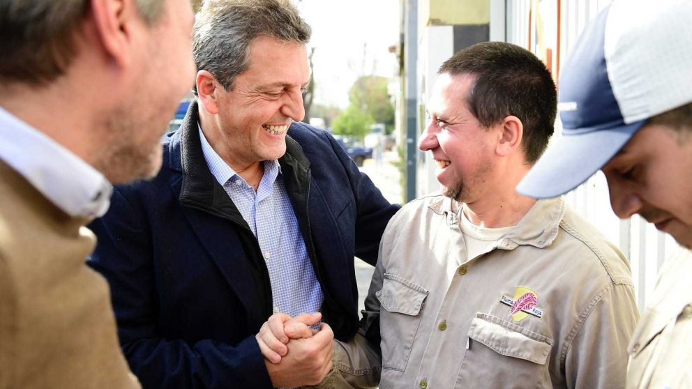 Sin demasiado margen para el error, Massa afila su discurso electoral y vuelve a desembarcar en el interior.
