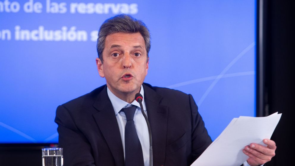 El d�ficit fiscal se dispar� en junio y es oficial el incumplimiento con el FMI