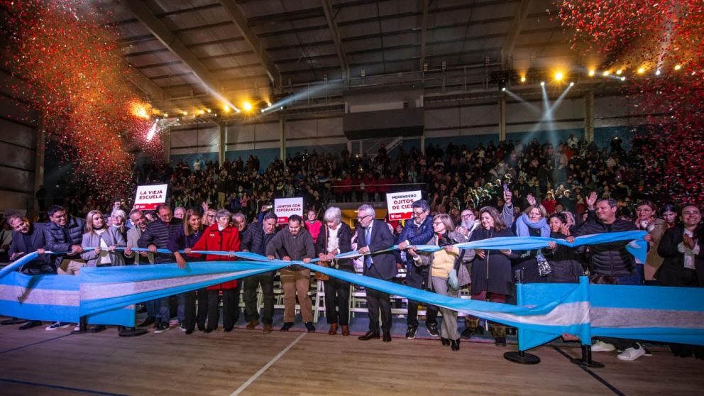  Zamora inaugur� un microestadio en homenaje a Ubieto