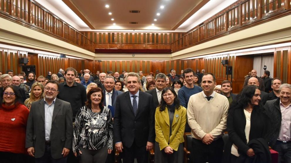 Batakis reivindicó el rol de la banca pública en jornada sobre desafíos y oportunidades para pymes