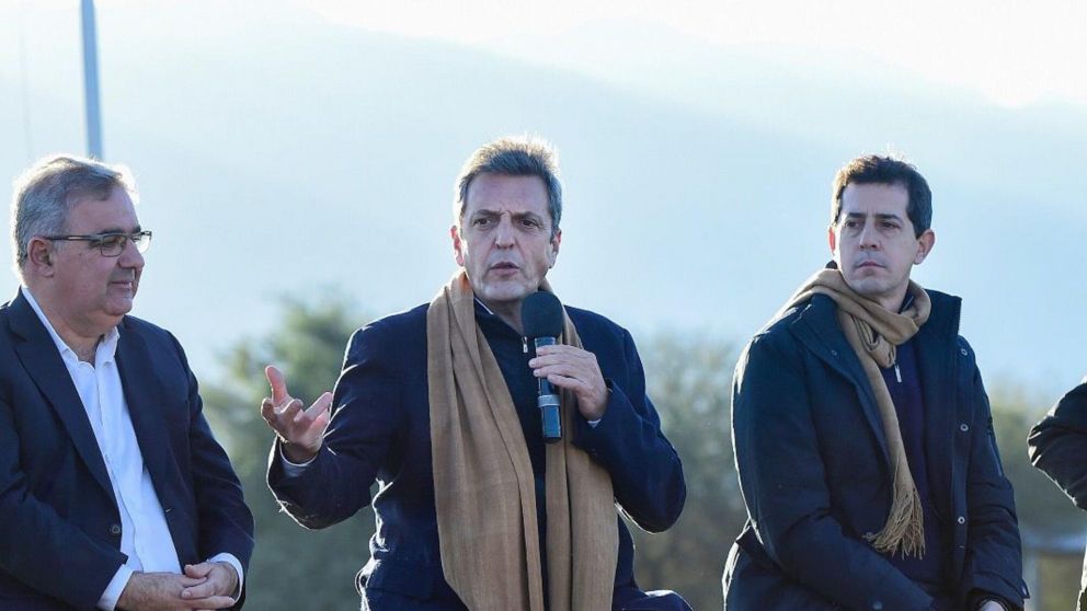 "El Norte es parte de la Argentina del futuro, viva el federalismo", sostuvo Massa.