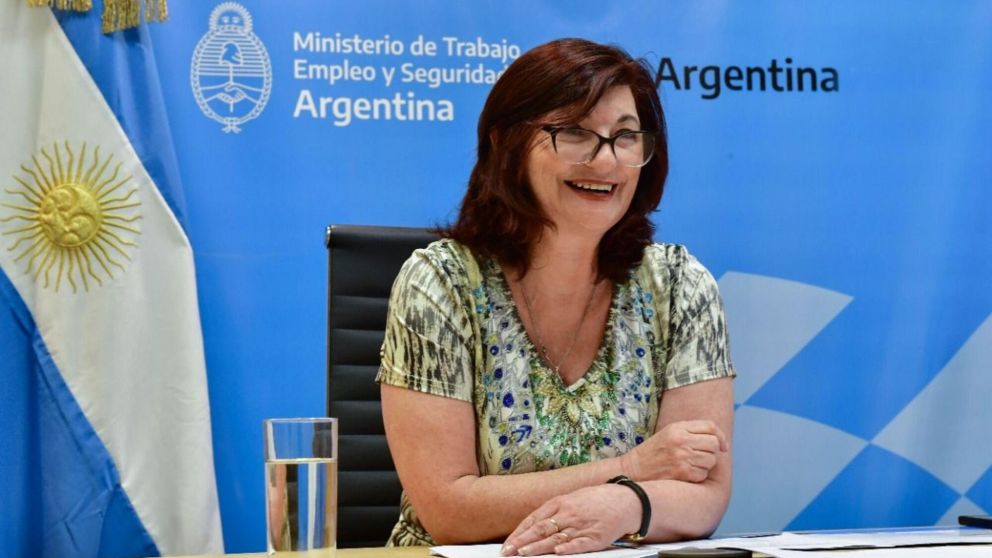 La ministra Olmos hizo hincapié en la dificultad que llevó acordar con el sector empresarial