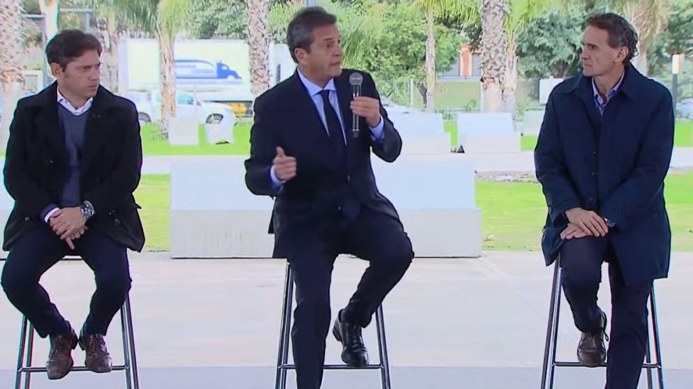 En traje de candidato, Massa aseguró que habrá acuerdo con el FMI, pero "sin rendirse al altar del ajuste fiscal".