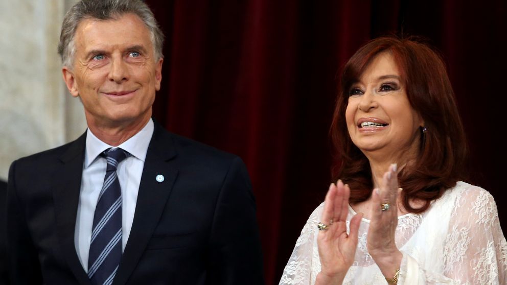 Cristina y Macri se tiraron con munición gruesa en medio de un debate en torno al gasoducto Néstor Kirchner.
