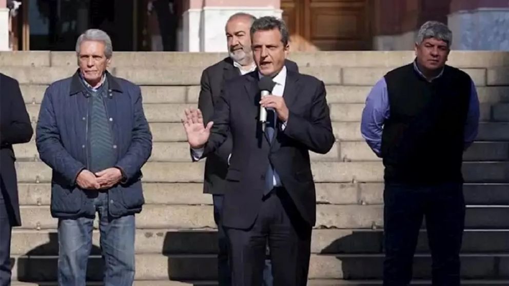 La CGT, entre el apoyo a Massa y la espera de señales del ministro