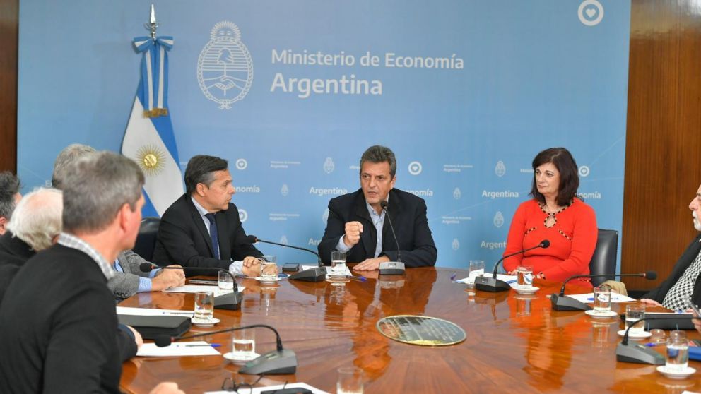 "Nunca m�s la gente de reh�n por un conflicto de plata", pidi� Massa