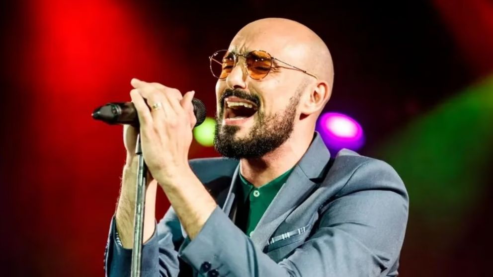 Abel Pintos toca en Vélez