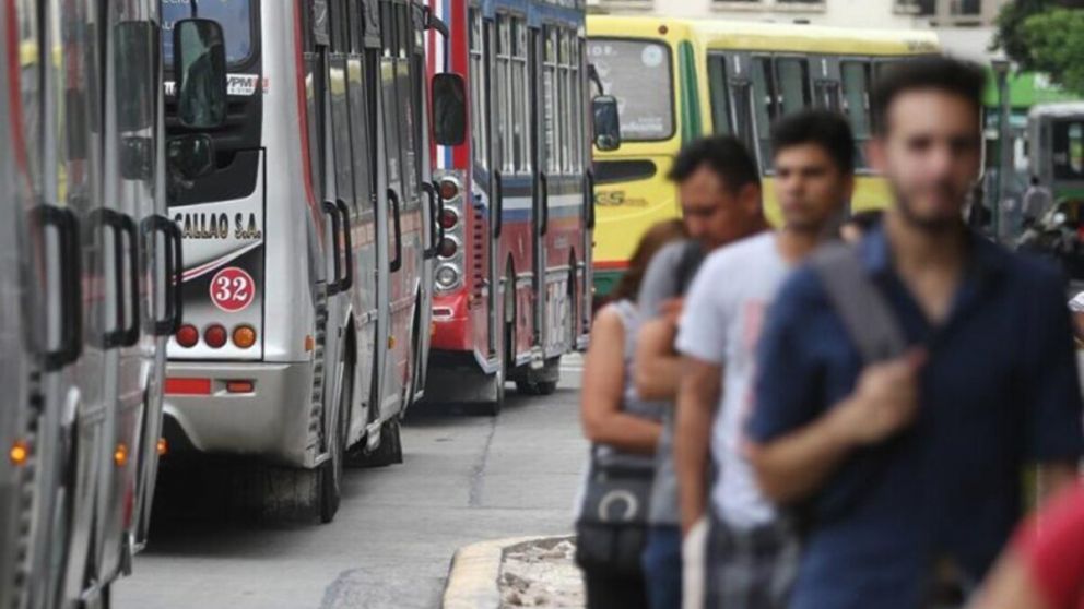 Miles de trabajadores no pod�an viajar
